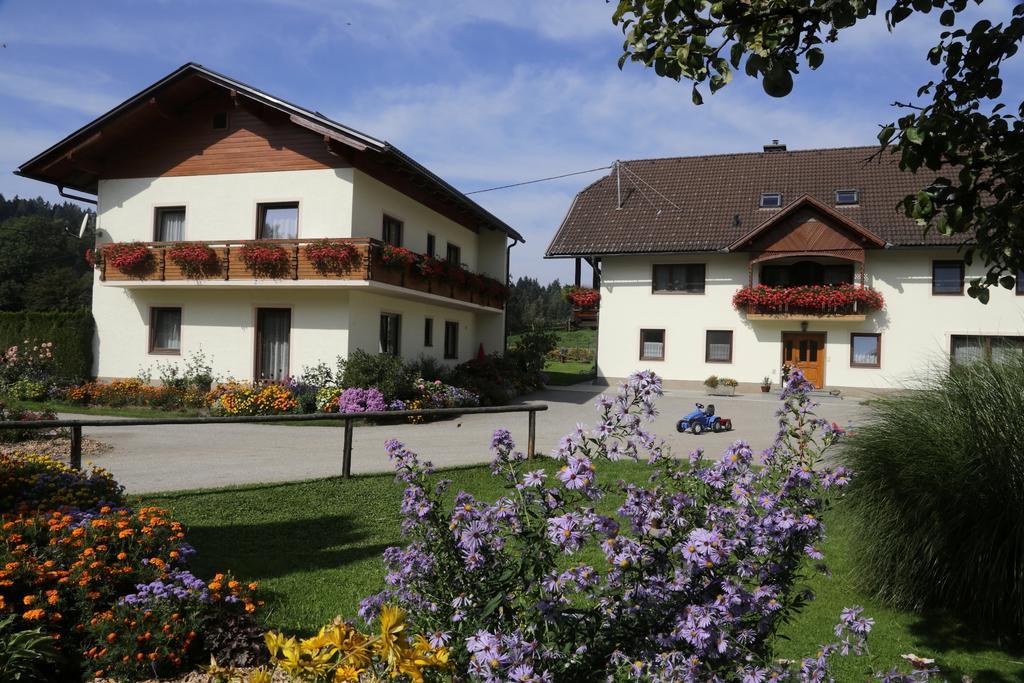 Familienparadies Zeislerhof Villa Glanegg  ภายนอก รูปภาพ